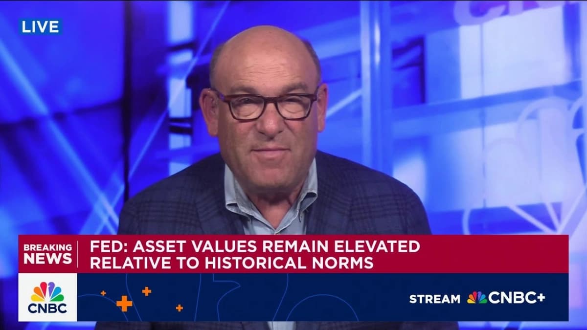 Fed Flags AI Valuation Risk to Economy, Warns of Algorithmic Manipulation