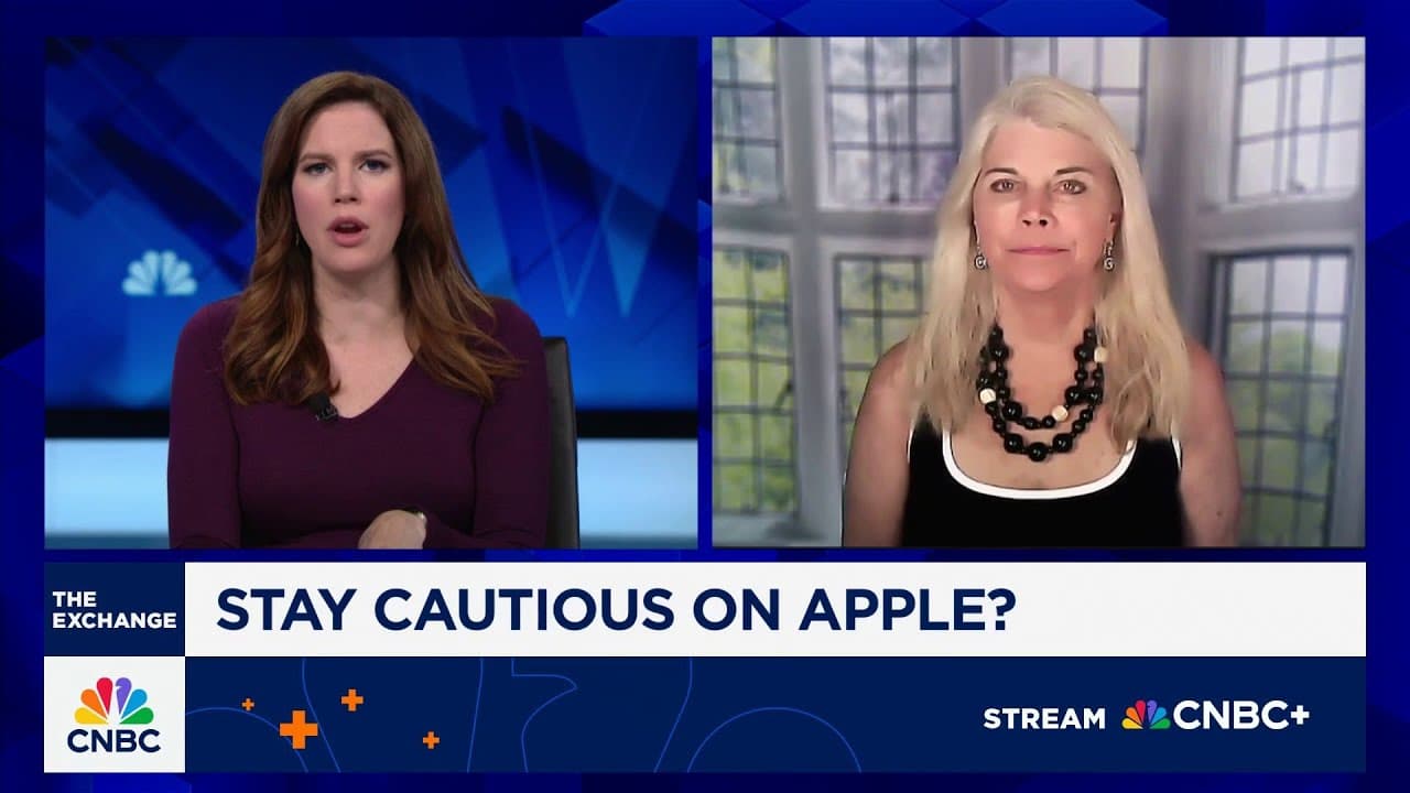 Apple’s Generative AI Lag Poses Existential Threat