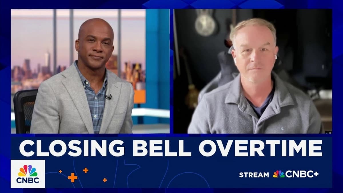 Apple's Next Growth Hinges on AI-Hardware Fusion, Post-Cook Era