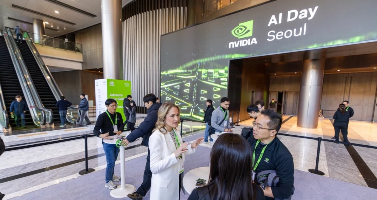 Attendees at NVIDIA AI Day Seoul learning about Sovereign AI Korea and advanced GPU technologies.